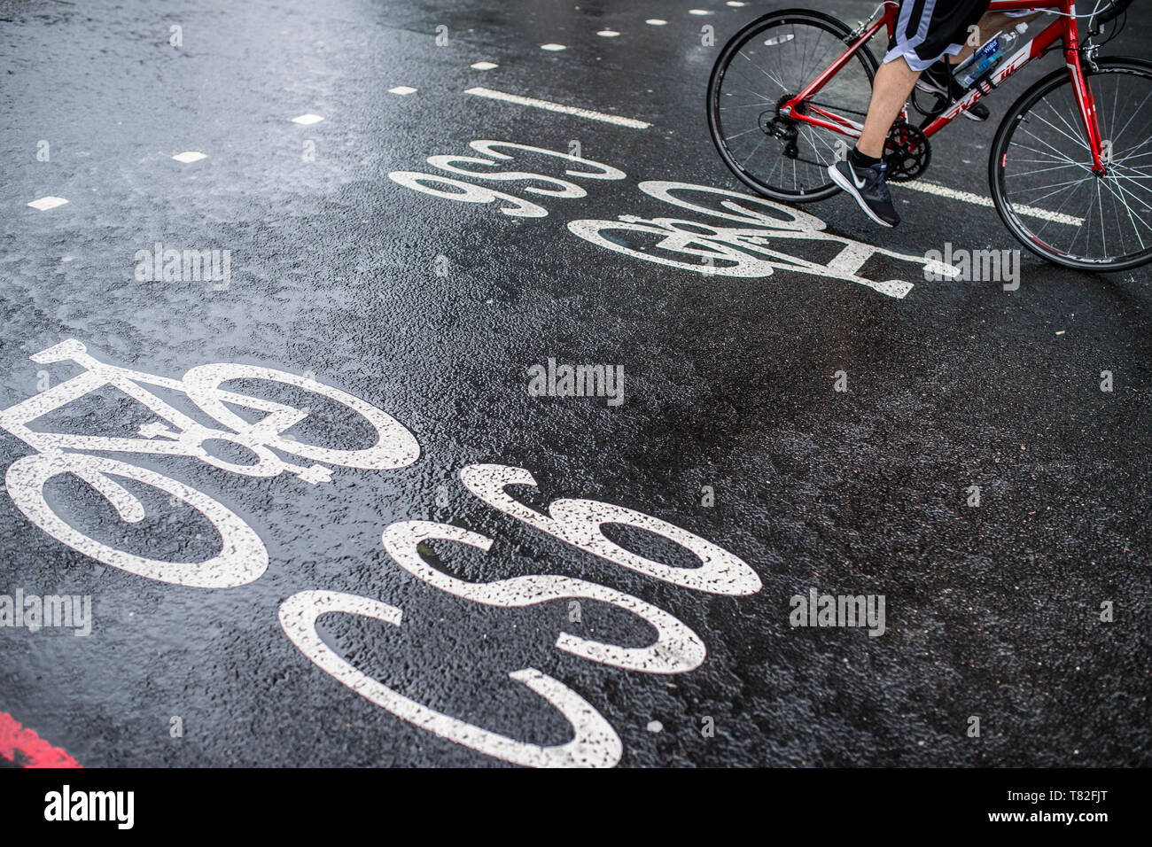 Cycling in London Stock Photo Alamy