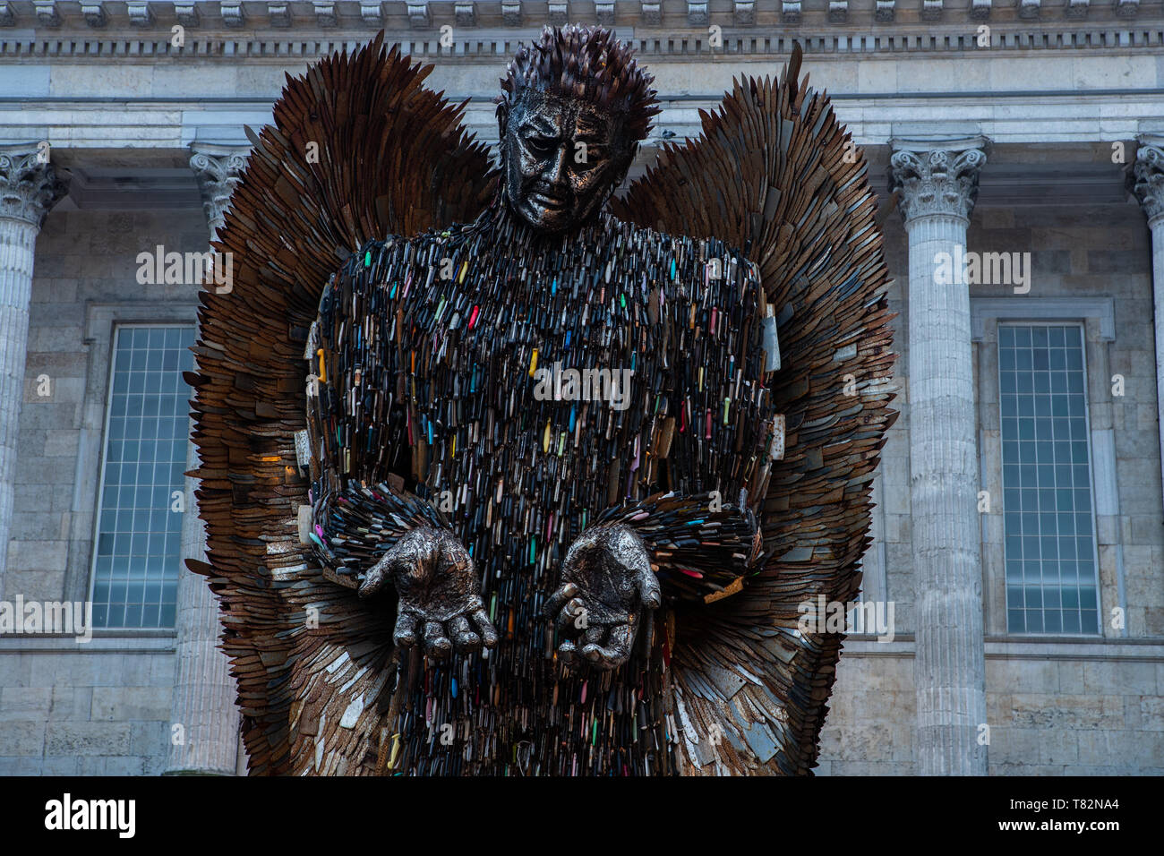 Knife statue birmingham hires stock photography and images Alamy