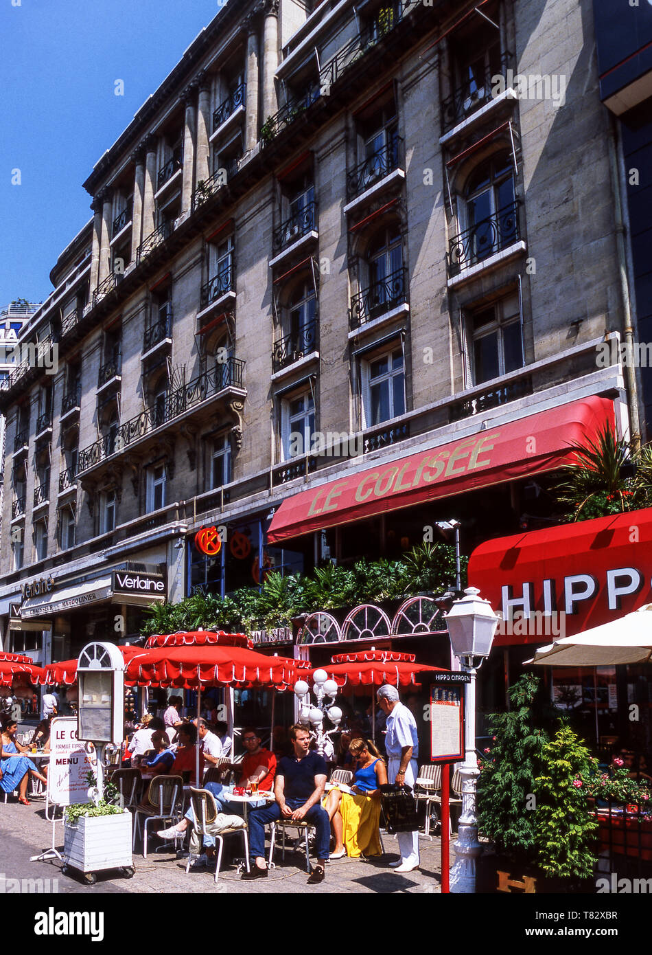 Cafe on champs elysees paris france hi-res stock photography and images