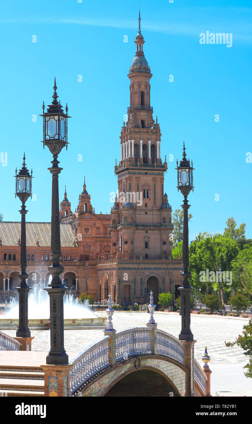 Sentower Spain South Tower and lanterns at Plaza de Espana, Seville, Spain Stock Photo ...