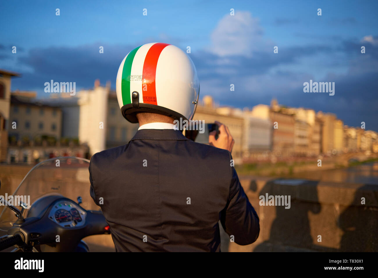 Florence vespa hires stock photography and images Alamy