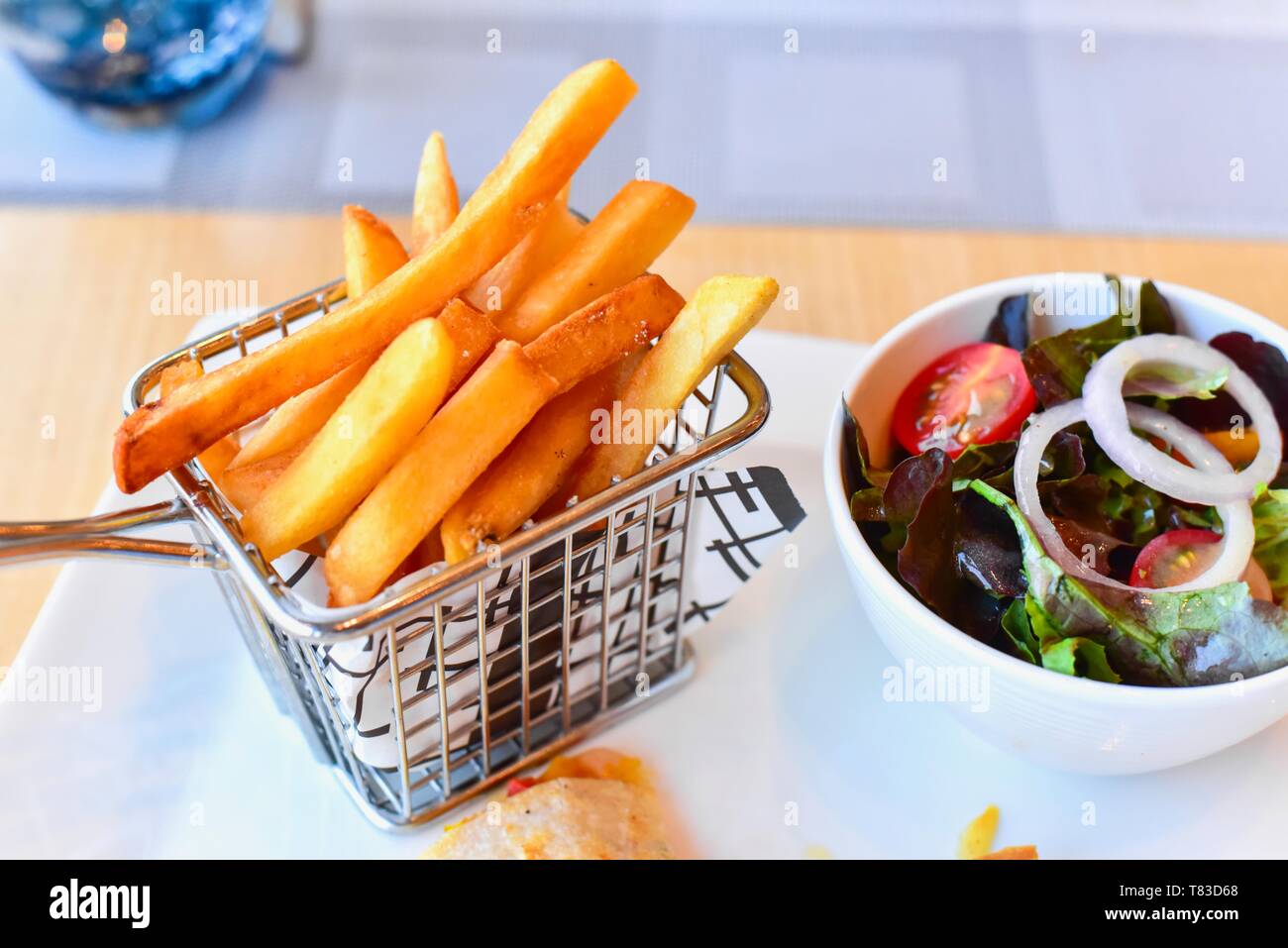 Plate french fries bowl hi-res stock photography and images - Alamy