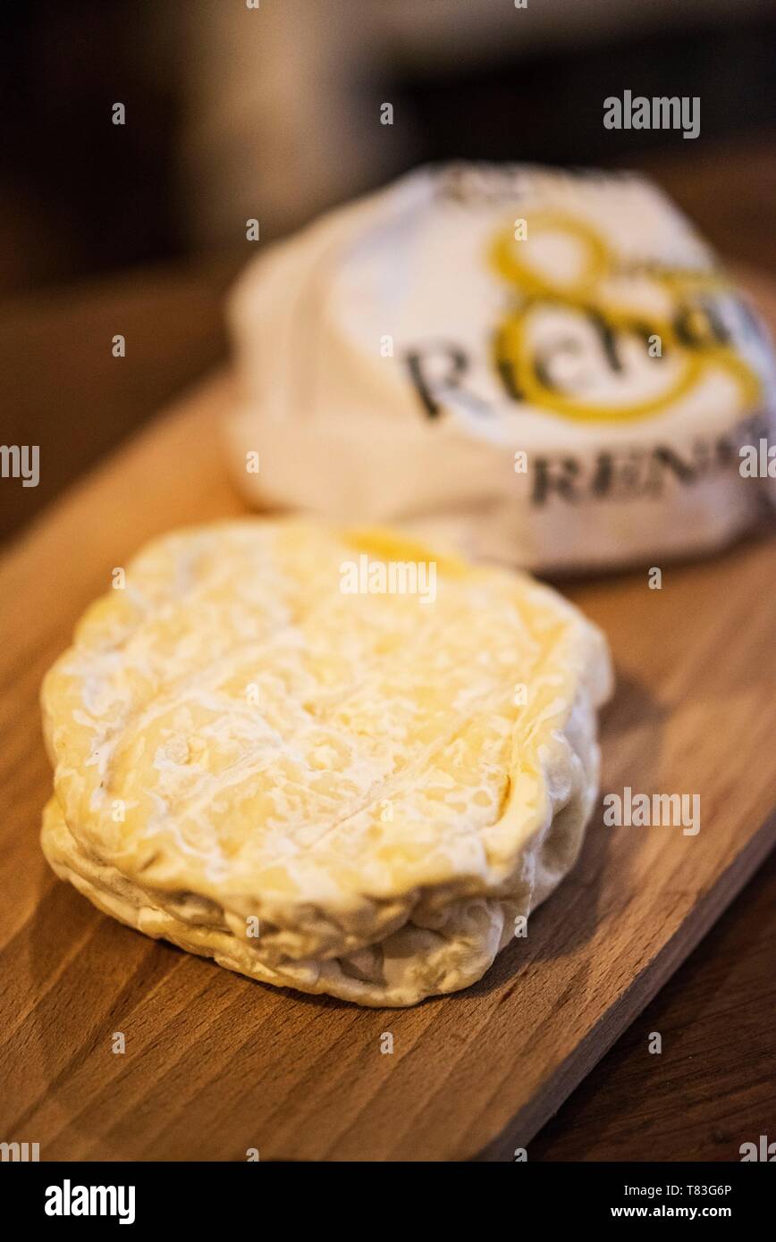 france rhone lyon presqu ile wine pub bouchon la meuniere mere richard saint marcellin cheeses stock photo alamy
