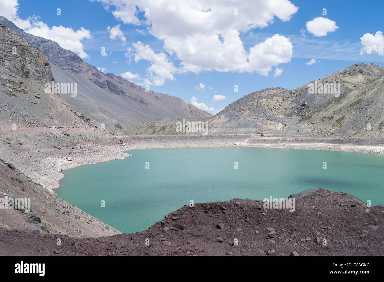 Cajon del maipo water hires stock photography and images Alamy