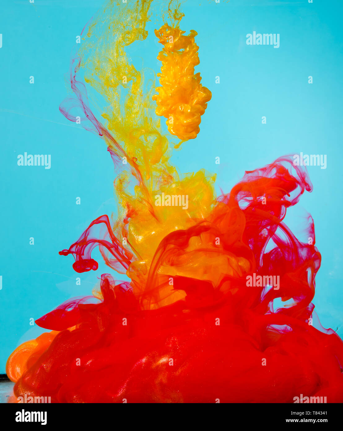 Colours Exploded Explosions of colour hi-res stock photography and images - Alamy