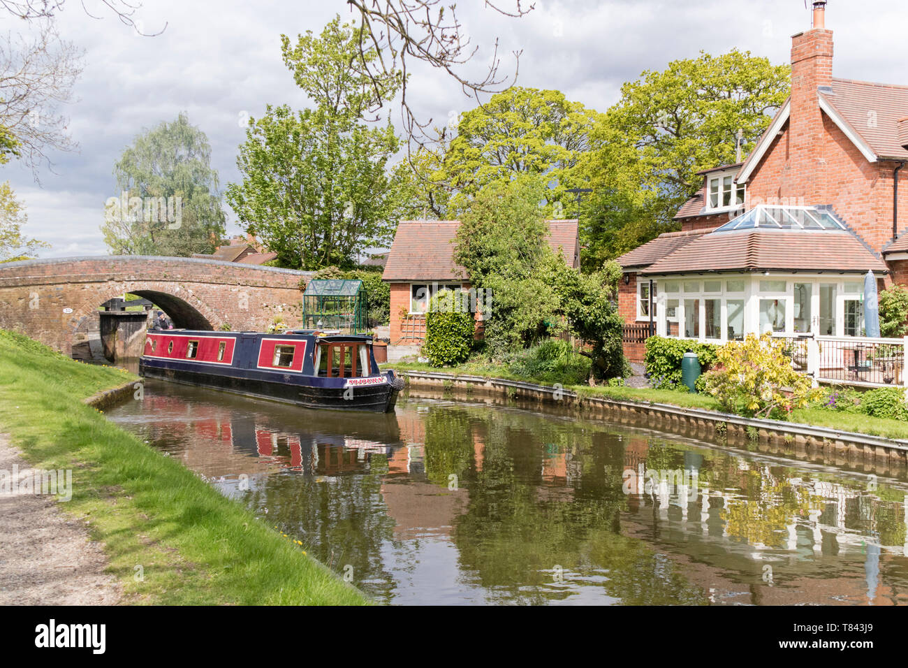 Boating on the Stratford upon Avon Canal between Hockley Heath and Lapworth, Warwickshire, England, UK Stock Photo