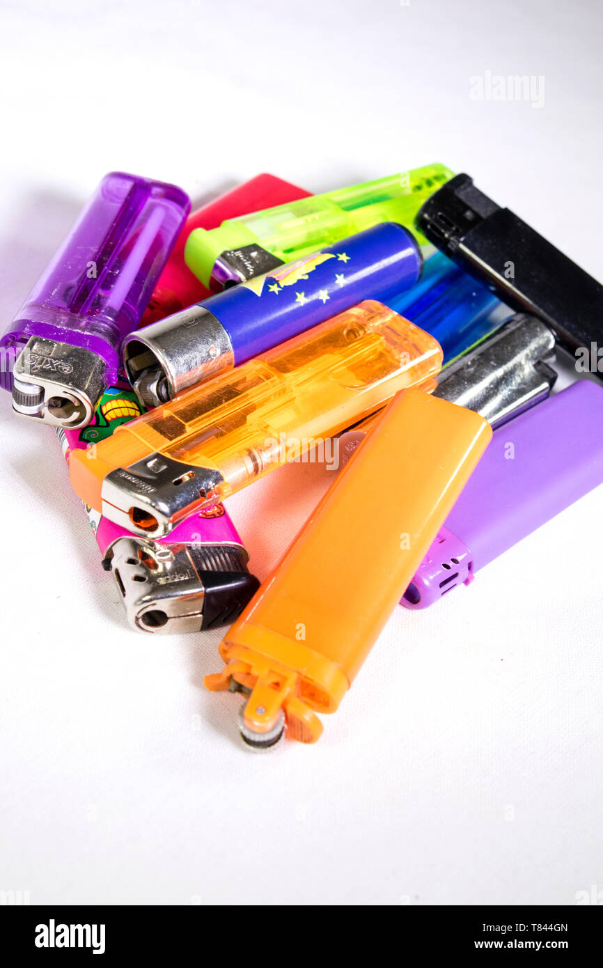 Cigarette outlet lighter disposal