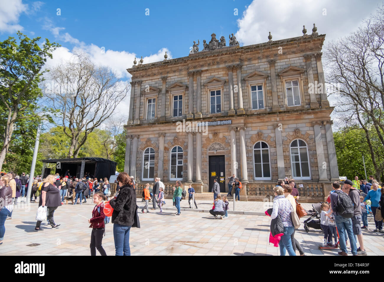 Glasgow, Scotland, UK. 11th May, 2019. Langside Hall is the finishing point of the procession through the streets of Shawlands to launch the start of Southside Fringe 2019. Credit: Skully/Alamy Live News Stock Photo