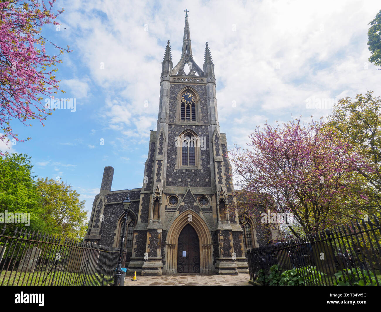 Faversham, Kent, UK. 11th May, 2019. UK Weather: a sunny afternoon in Faversham, Kent with blue skies. The distinctive St Mary of Charity Church. Credit: James Bell/Alamy Live News Stock Photo