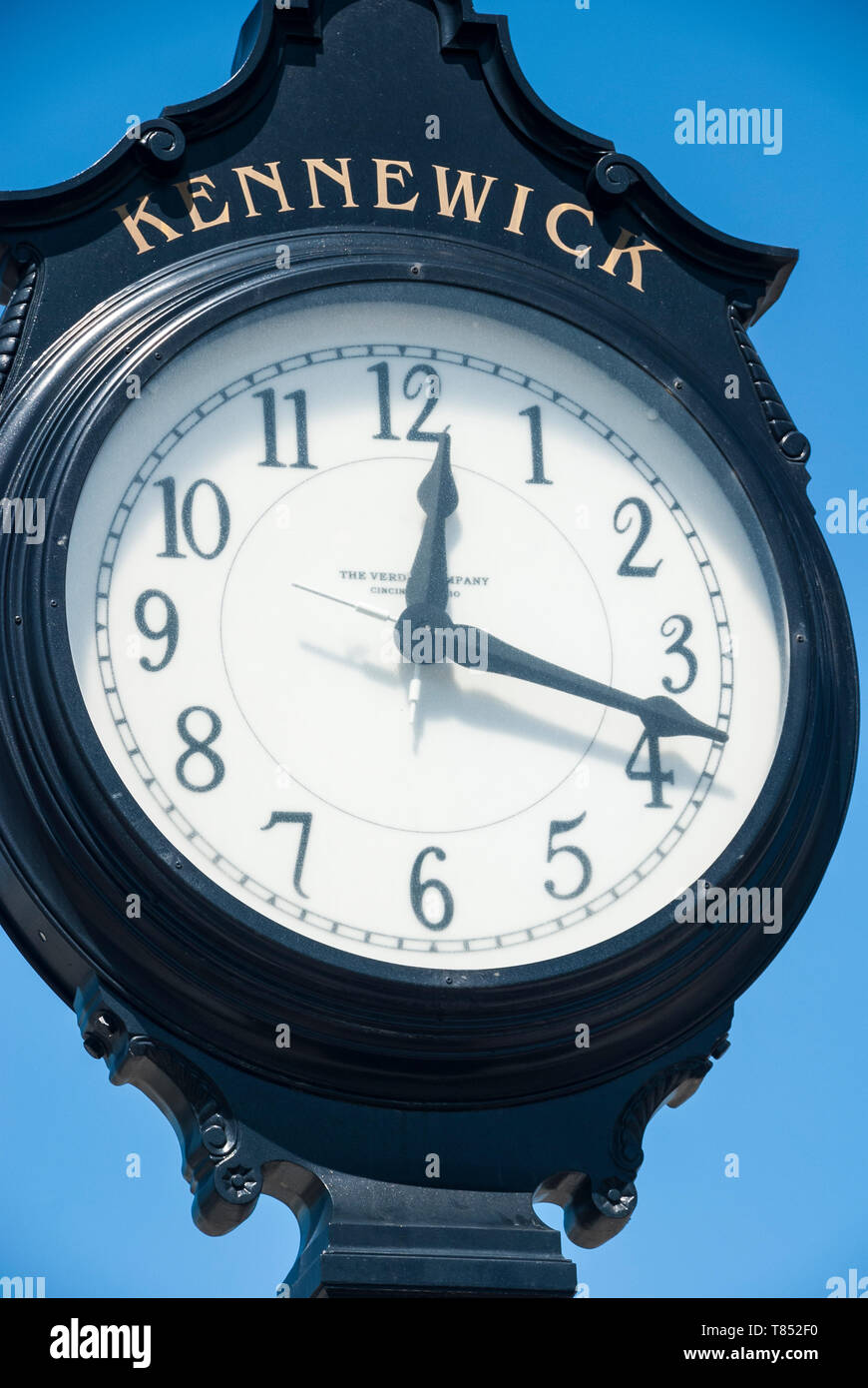 Waterspotted clock at W. Kennewick and S. Auburn in Kennewick