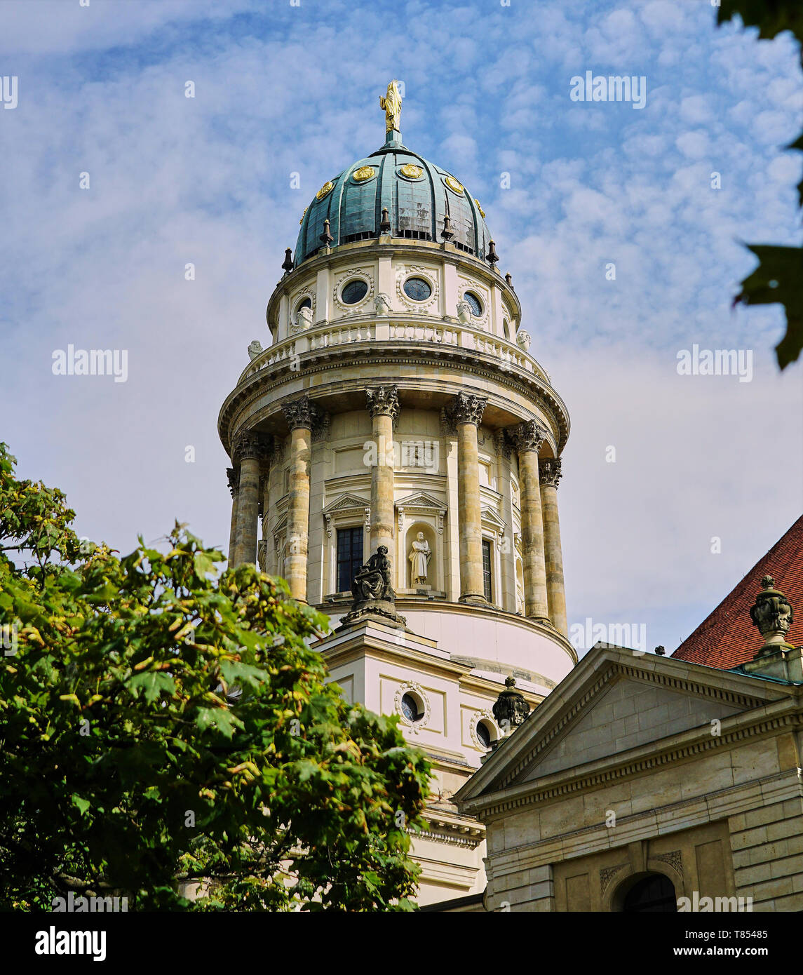 Looking at sky 18th century hi-res stock photography and images - Alamy