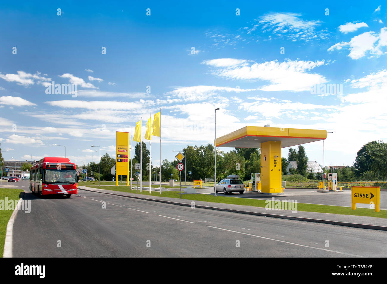 Roadside Gas Station Stock Photo Alamy