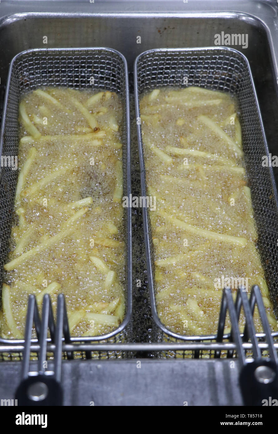 Deep fat fryer chips hires stock photography and images Alamy