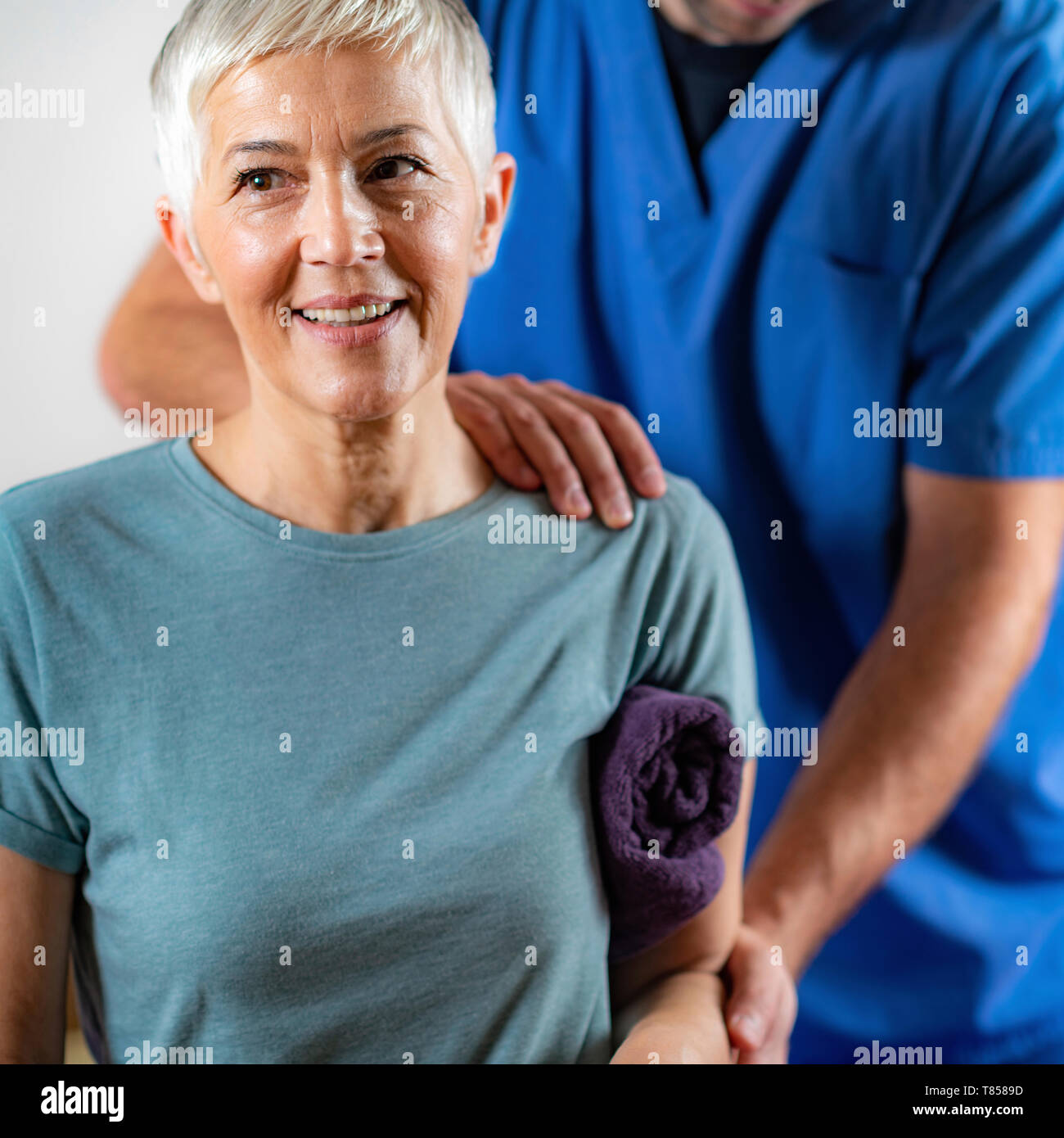 Physiotherapy arm hi-res stock photography and images - Alamy