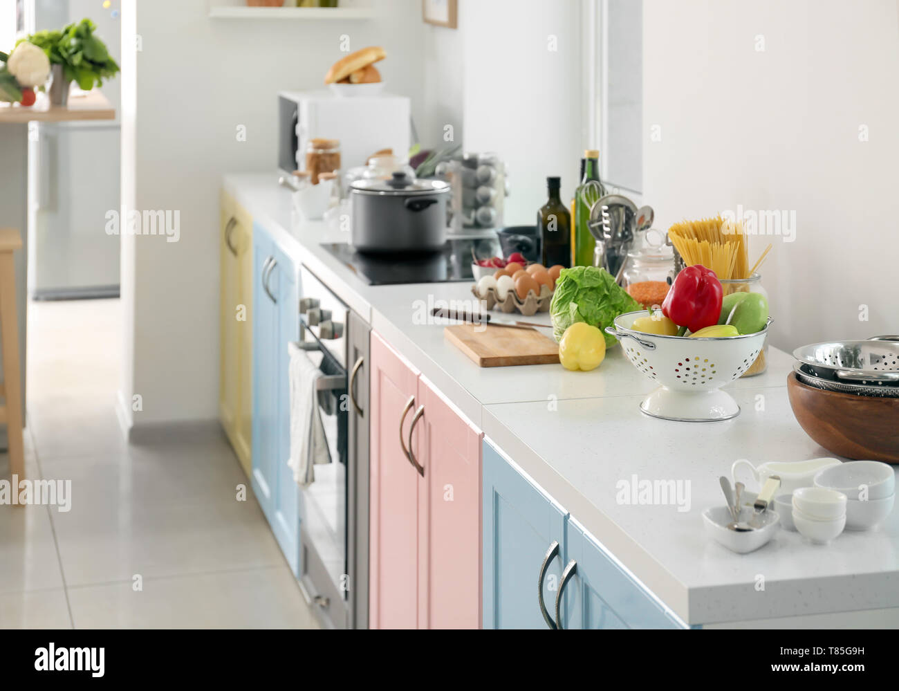 Interior of modern kitchen Stock Photo - Alamy