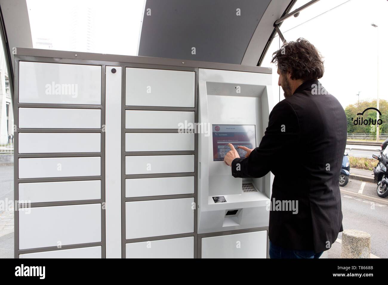 France, Hauts de Seine, Puteaux, Autolib and charging stations Stock Photo