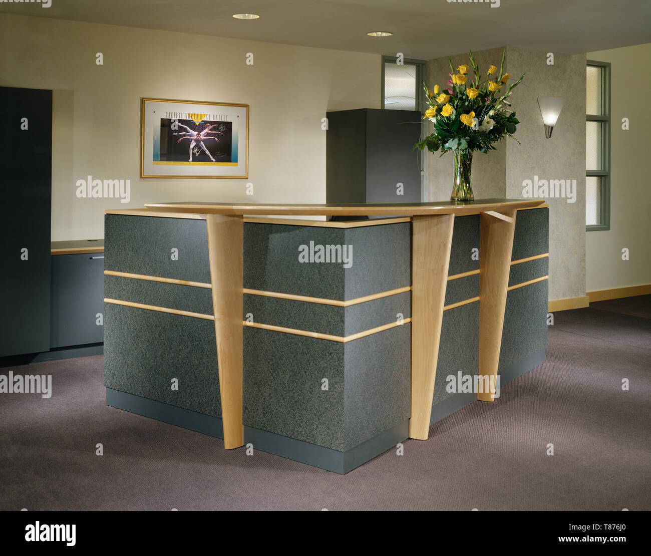 Office Building Reception Desk Stock Photo Alamy