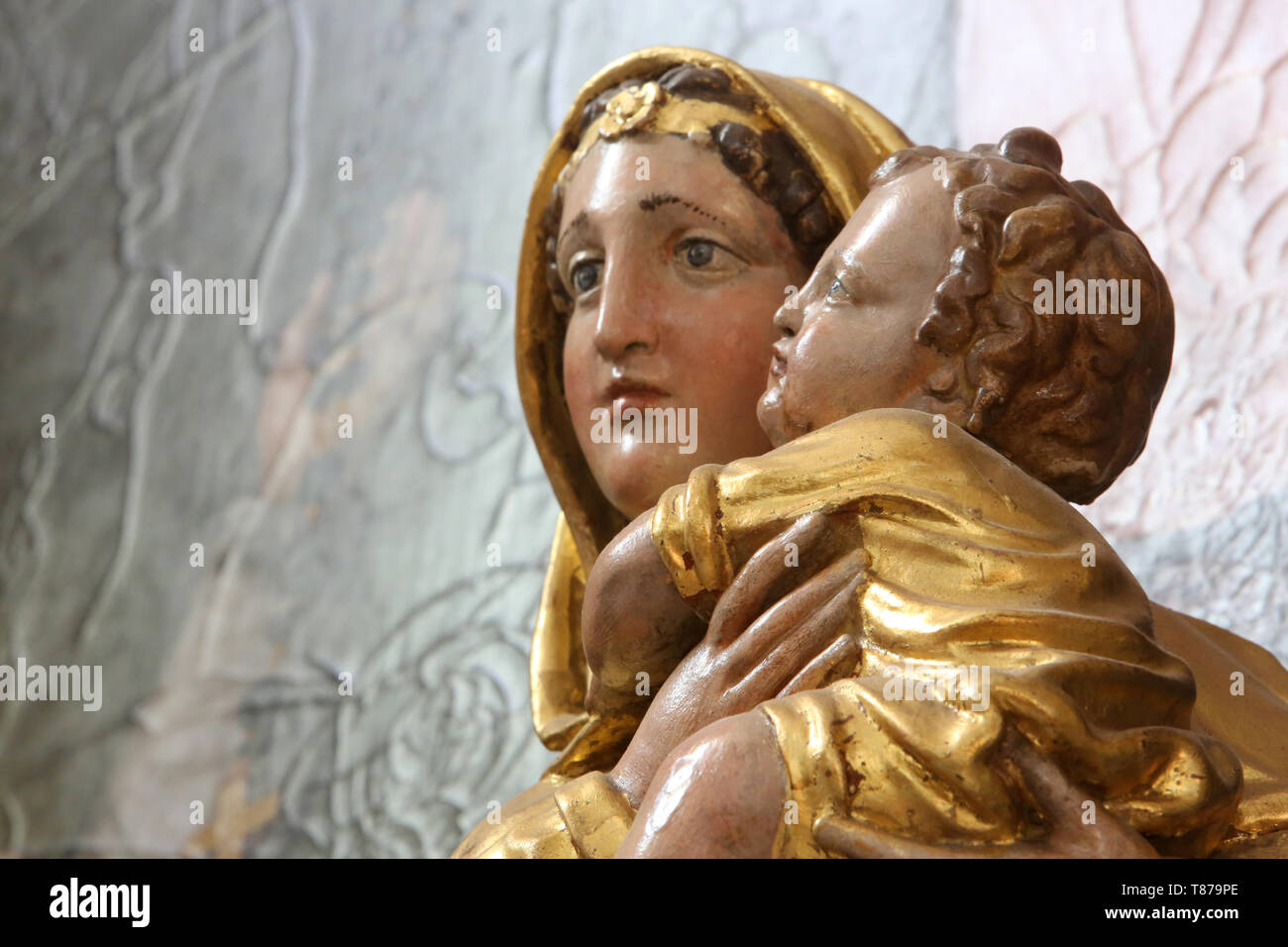 Vierge à l'Enfant. Eglise Saint-Gervais et Saint-Protais. Saint-Gervais-les-Bains. / Virigin and Child. Stock Photo