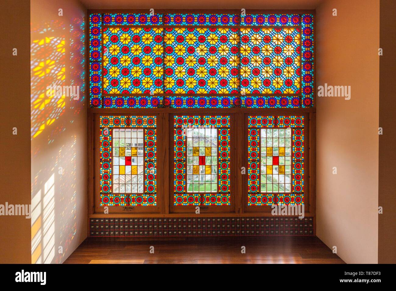 Image result for traditional artistic windows of Azerbaijan made solely out of wood and tinted glass
