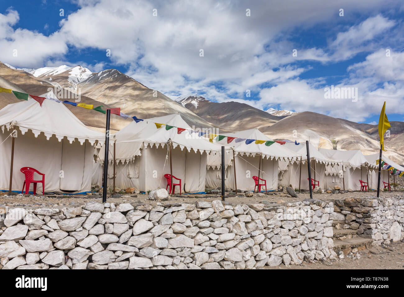 Tented tourist camp at Pangong Tso Lake in Ladakh Stock Photo