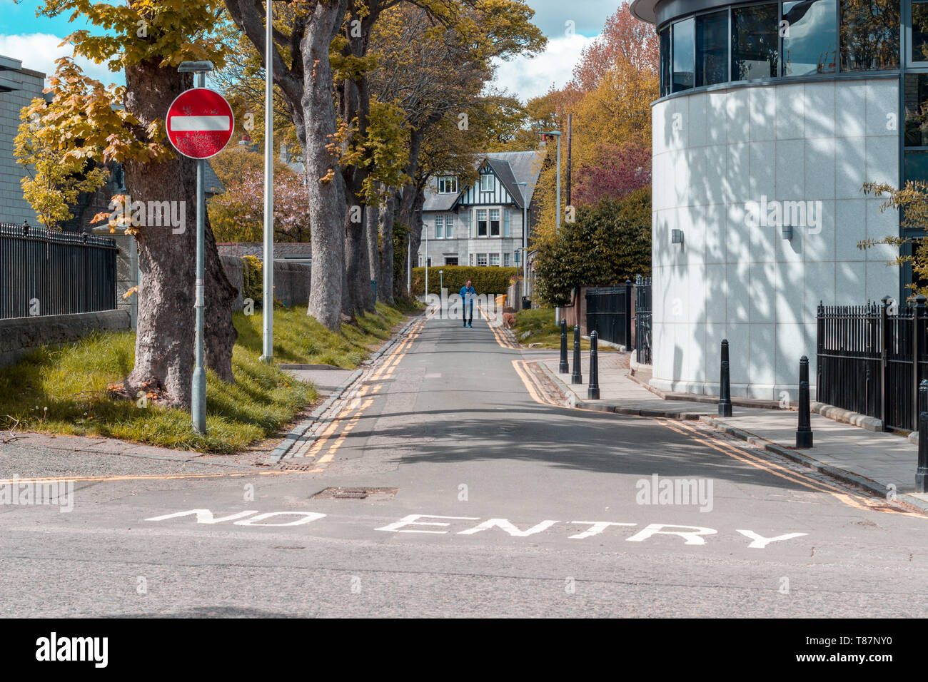 No entry road markings hi-res stock photography and images - Alamy
