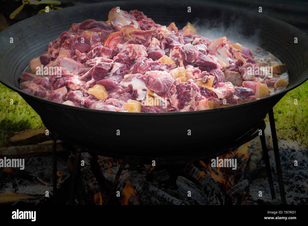 Huge cooking pot hi-res stock photography and images - Alamy