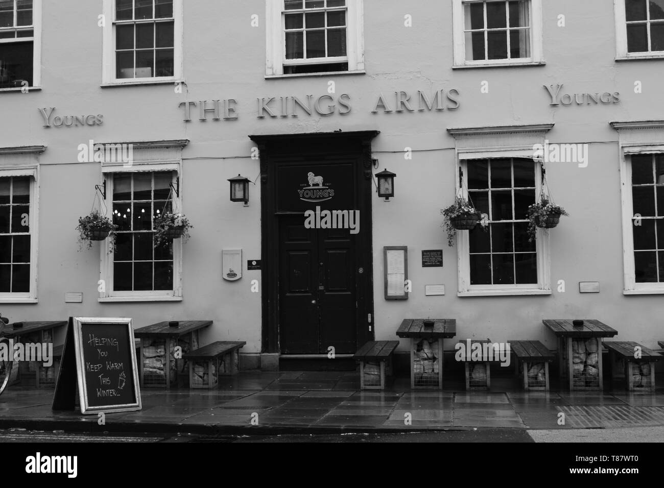 Kings Arms Pub Oxford England UK Stock Photo - Alamy