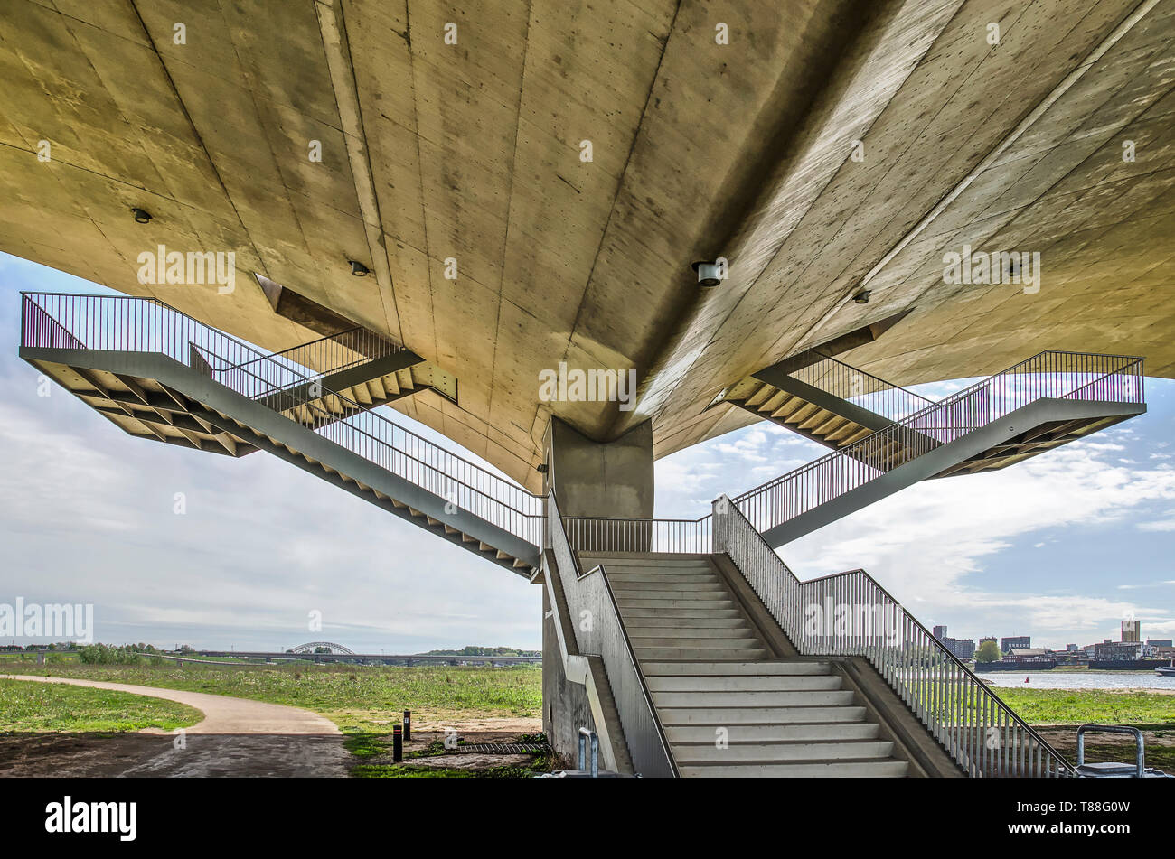 Oversteek bridge hi-res stock photography and images - Alamy