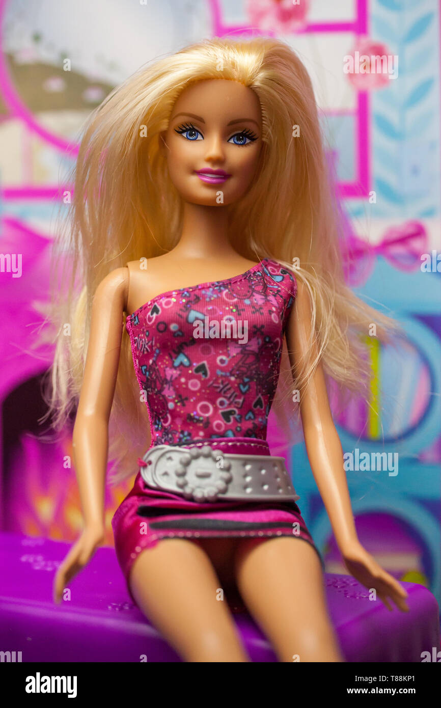 WOODBRIDGE, NEW JERSEY - May 10, 2019: A 2000s era Barbie Doll is posed for  a picture Stock Photo - Alamy