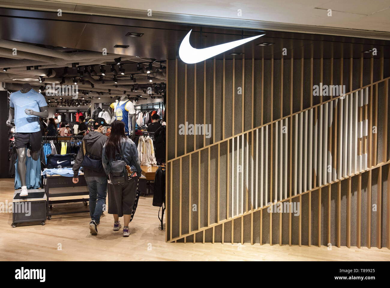 Nike store hong kong hi-res stock photography and images - Alamy