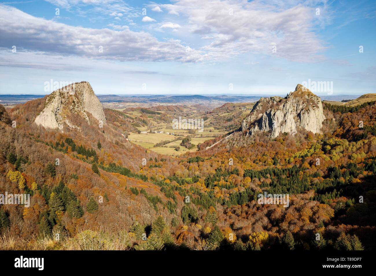 France, Puy de Dome, regional natural park of Auvergne volcanoes, Monts Dore, Col de Guéry, Roches Tuiliere (left) and Sanadoire (right), two volcanic protrusions Stock Photo