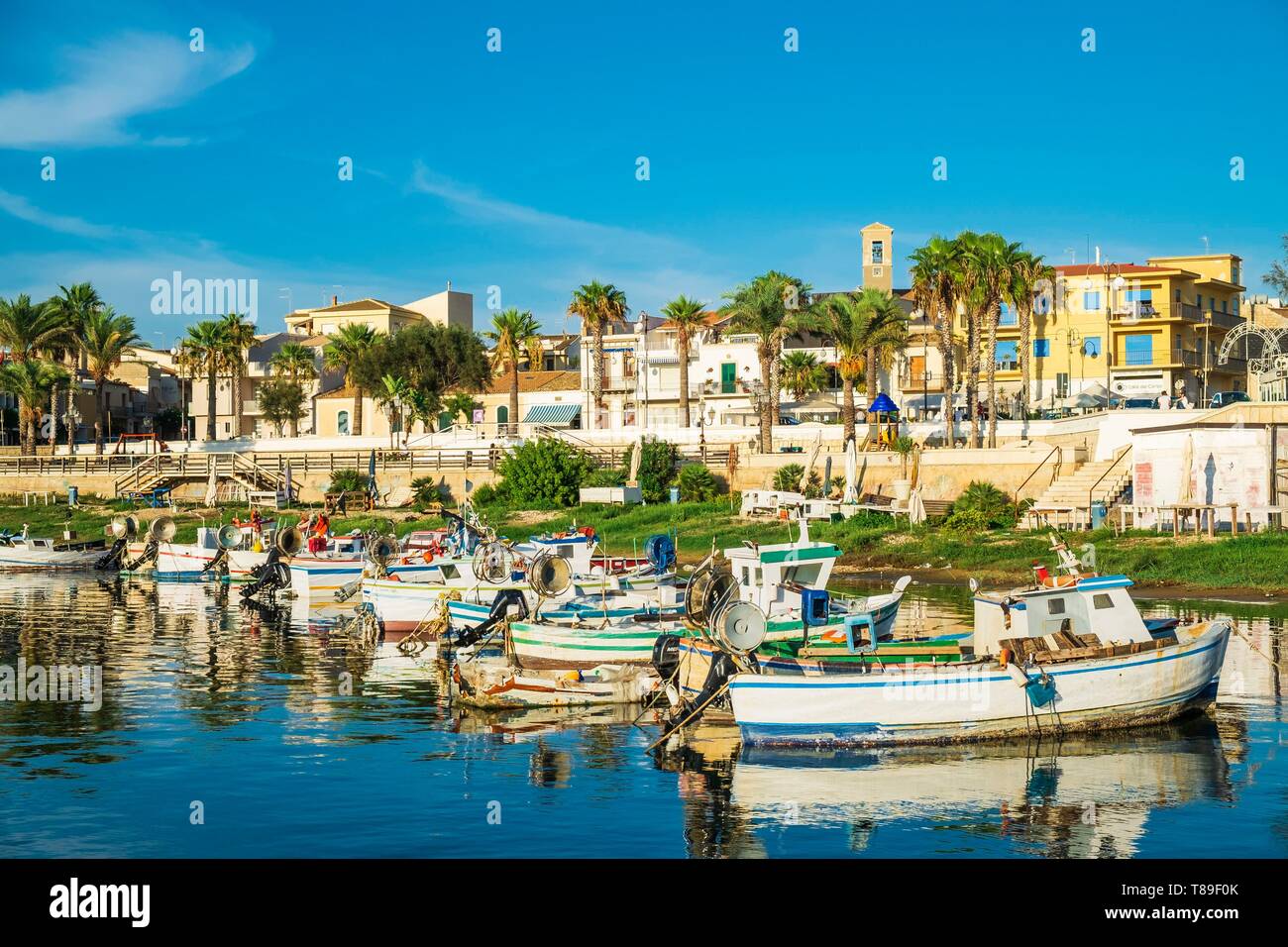 Italy, Sicily, Scoglitti, little fishing village and searesort on the