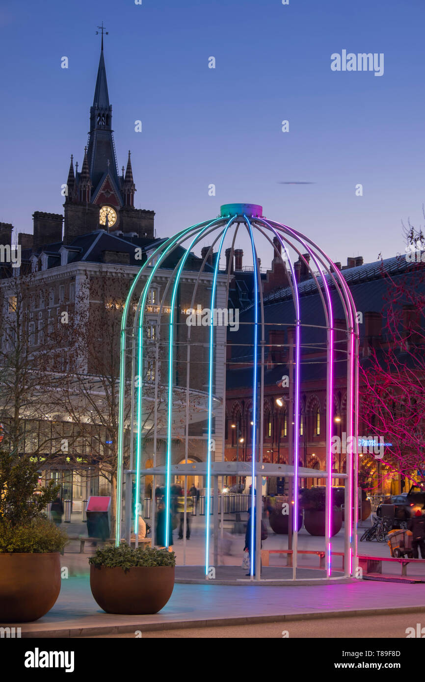 Birdcage kings cross hires stock photography and images Alamy