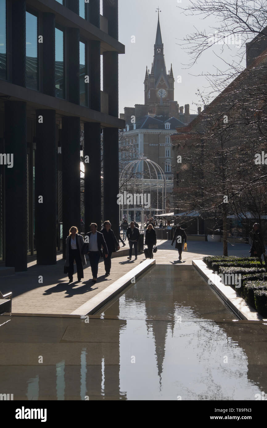 Birdcage kings cross hires stock photography and images Alamy