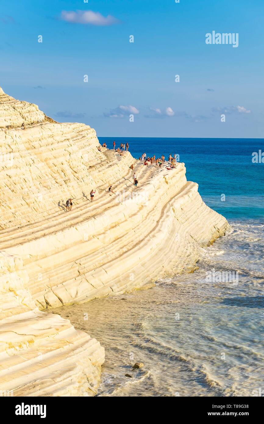 Italy, Sicily, Realmonte, Scala dei Turchi, tourist site where the