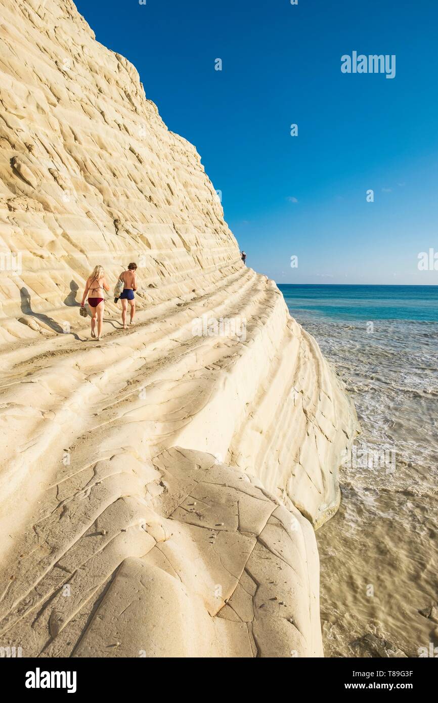 Italy, Sicily, Realmonte, Scala dei Turchi, tourist site where the