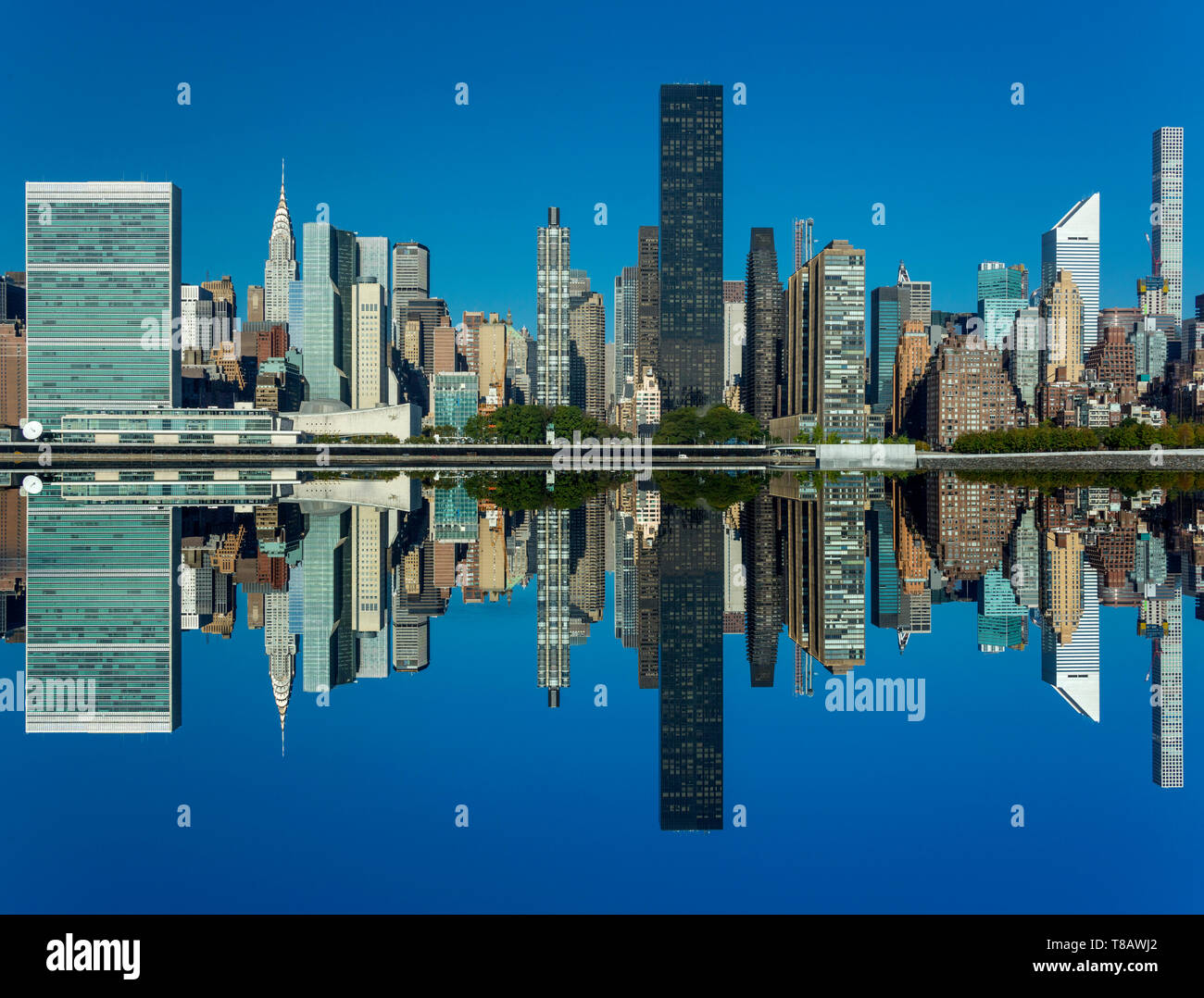 MIDTOWN SKYLINE EAST RIVER MANHATTAN NEW YORK CITY USA Stock Photo - Alamy