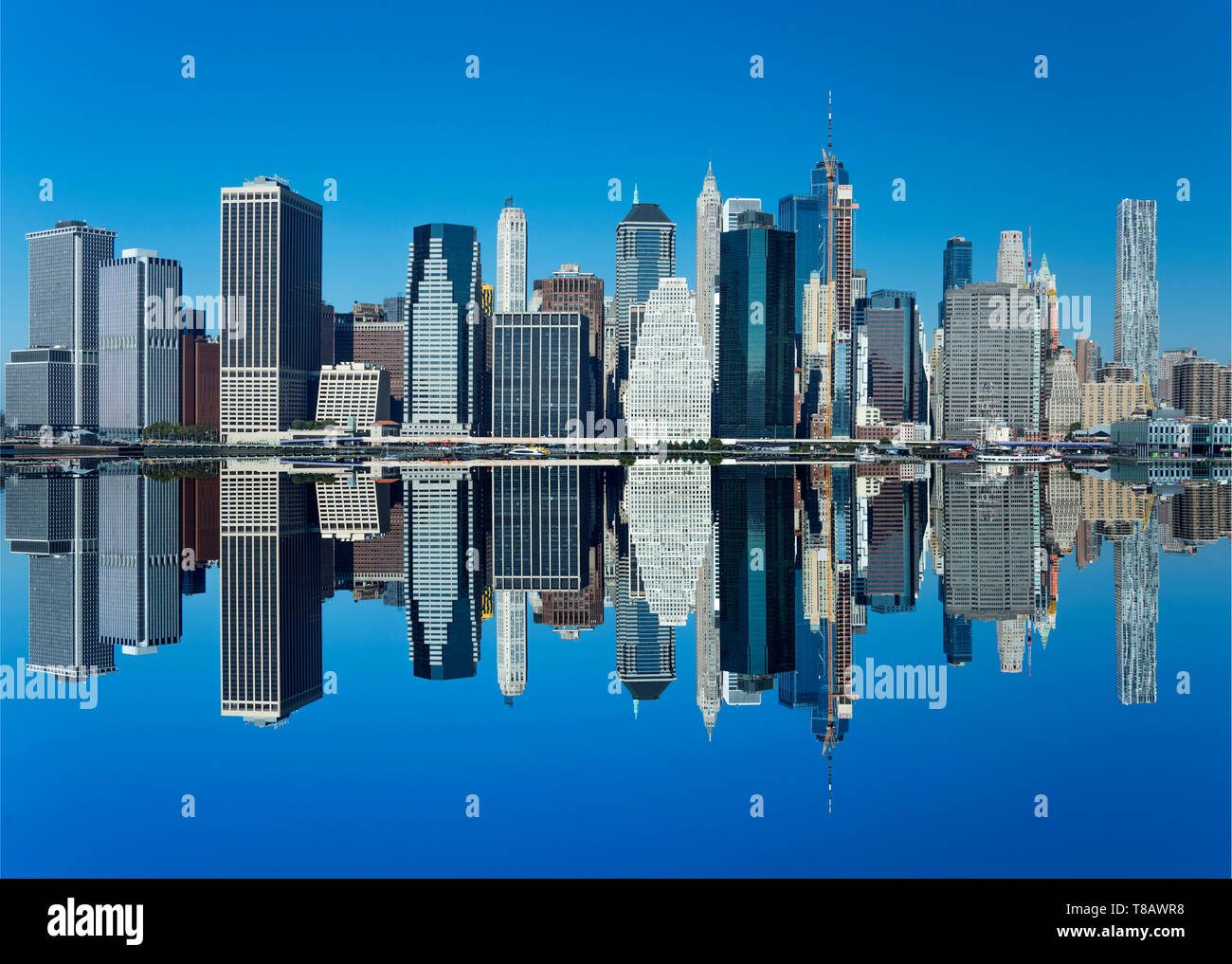 DOWNTOWN SKYLINE EAST RIVER MANHATTAN NEW YORK CITY USA Stock Photo - Alamy
