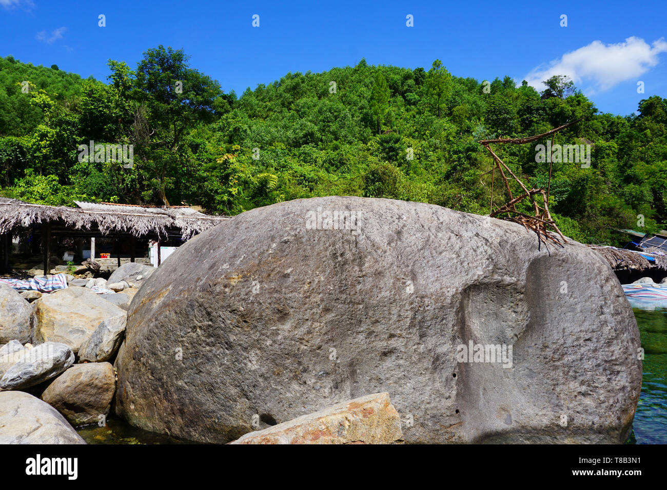 Elephant Spring - Beautiful crystal clear water spring for swimming ...
