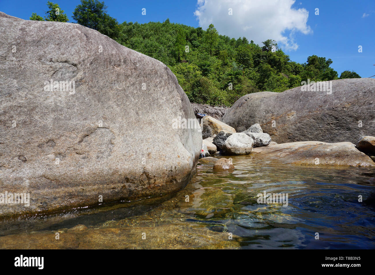 Elephant Spring - Beautiful crystal clear water spring for swimming ...