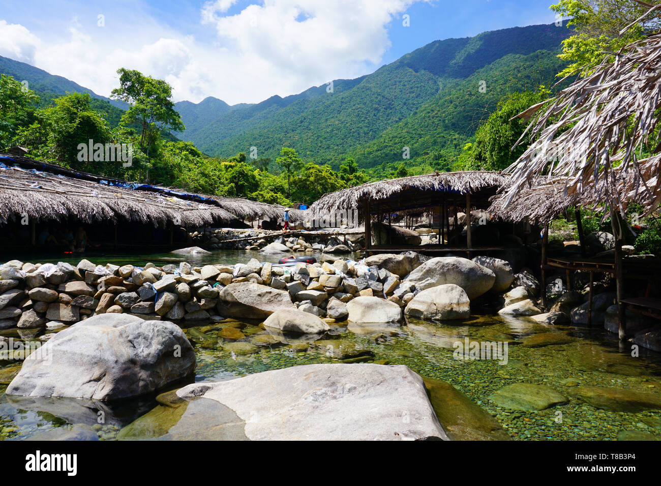 Elephant Spring - Beautiful crystal clear water spring for swimming ...