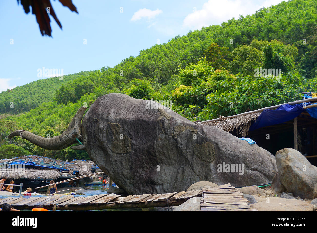Elephant Spring - Beautiful crystal clear water spring for swimming ...
