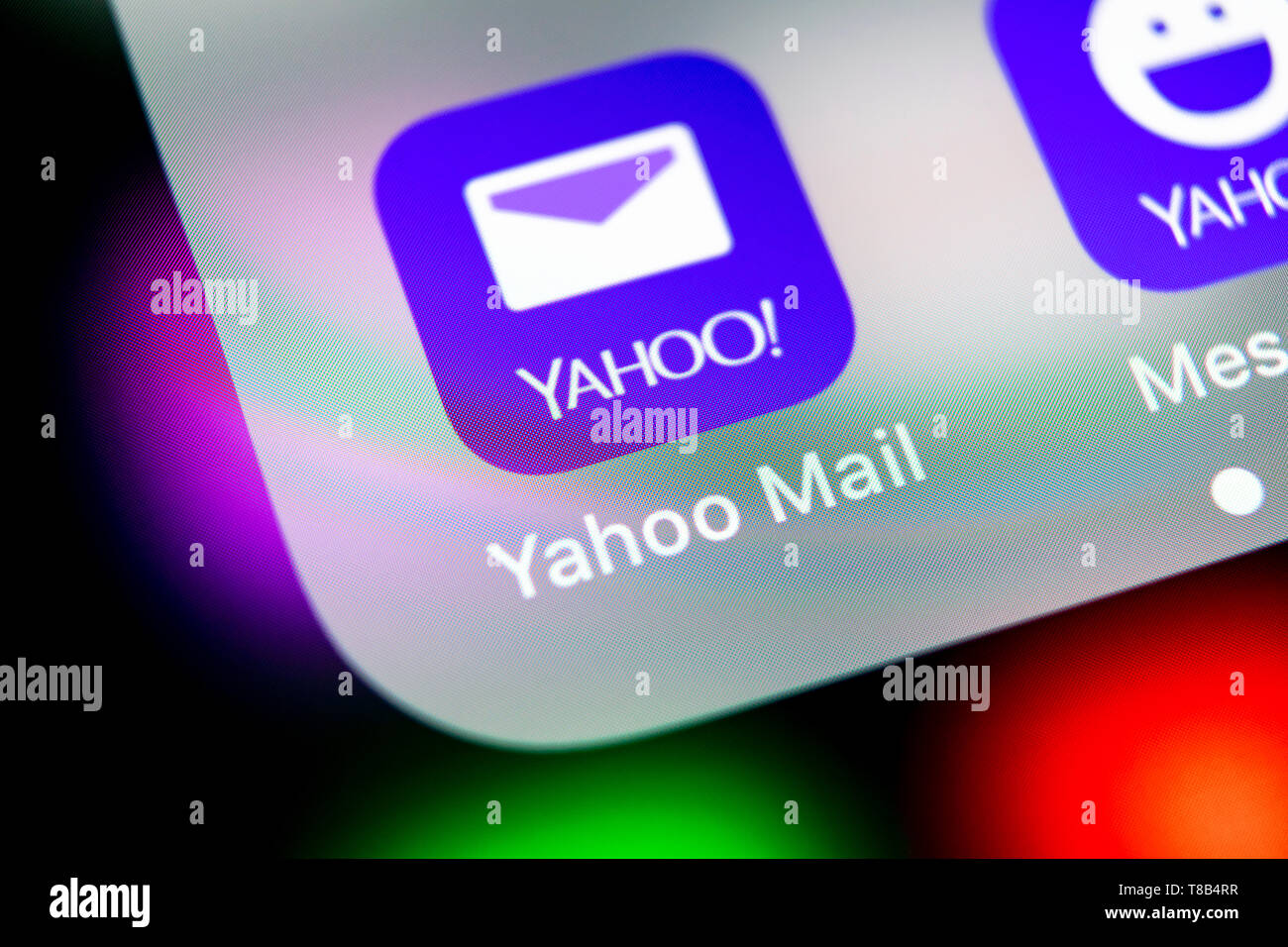 Yahoo mail symbol hi-res stock photography and images - Alamy