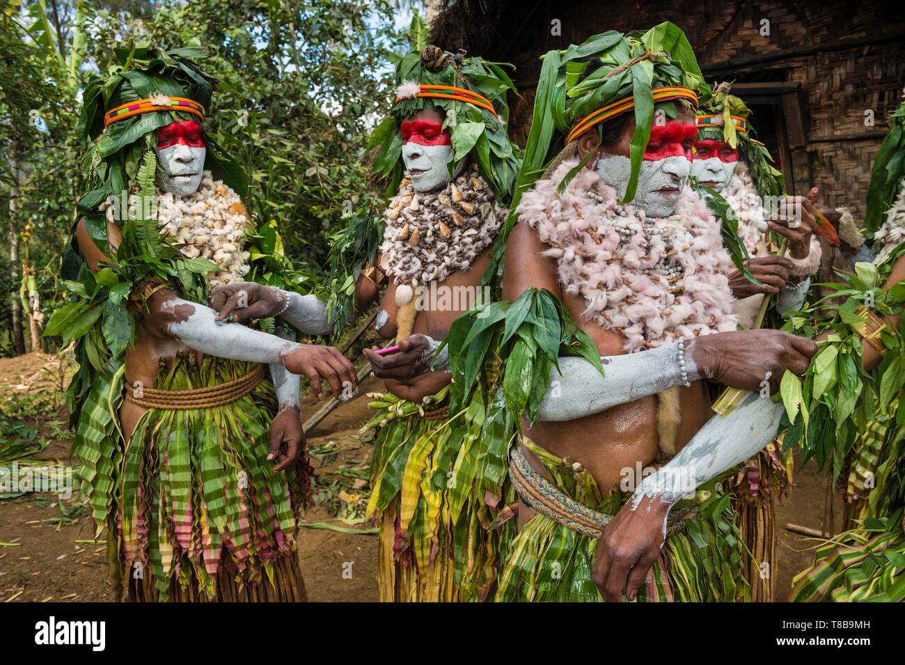 Papua New Guinea, Western Highlands Province, Wahgi Valley, Mount Hagen Region, festival of Hagen Show, traditional sing sing group women Stock Photo