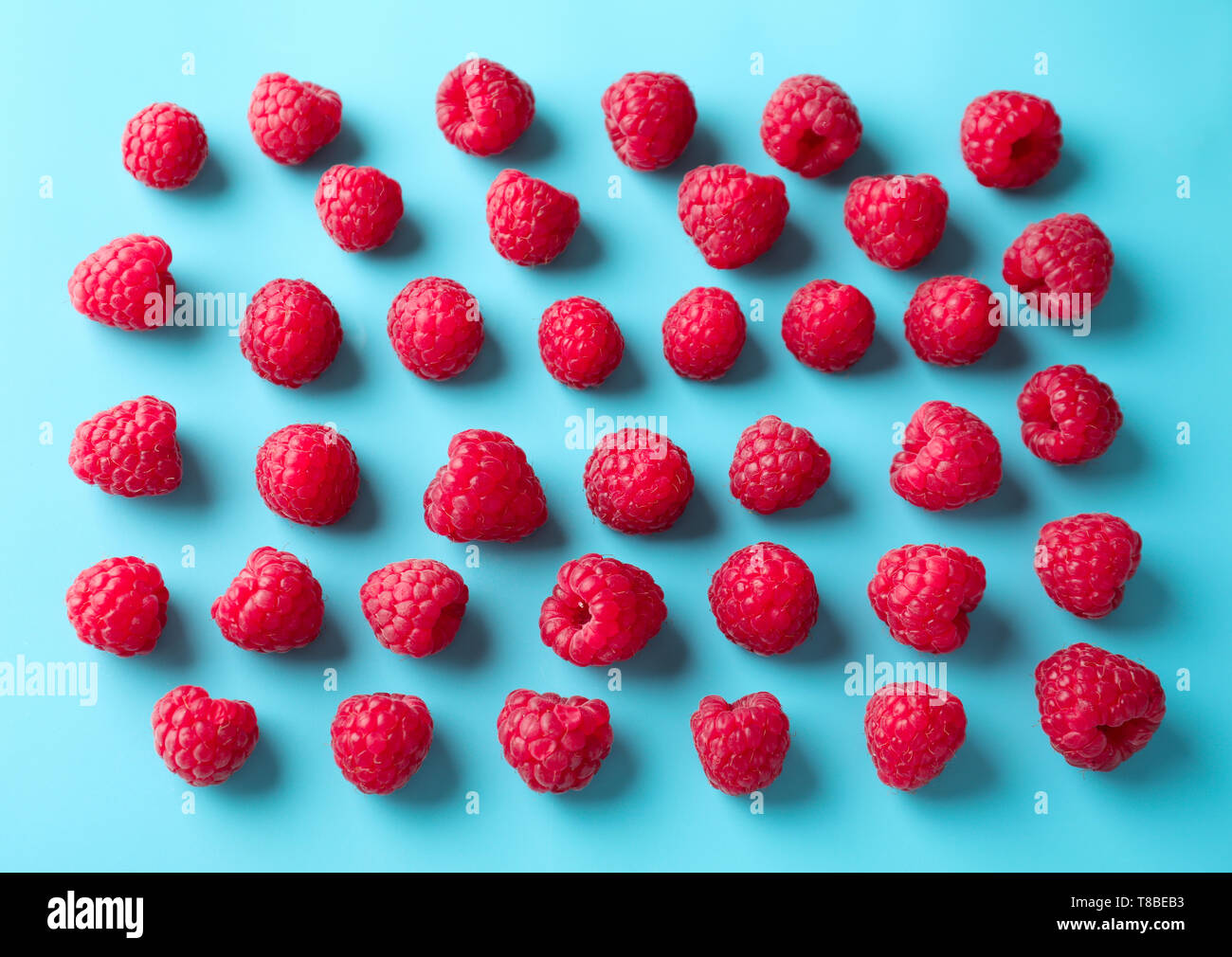 Raspberry Flat Lay Fresh ripe raspberries on color background, flat lay Stock Photo - Alamy