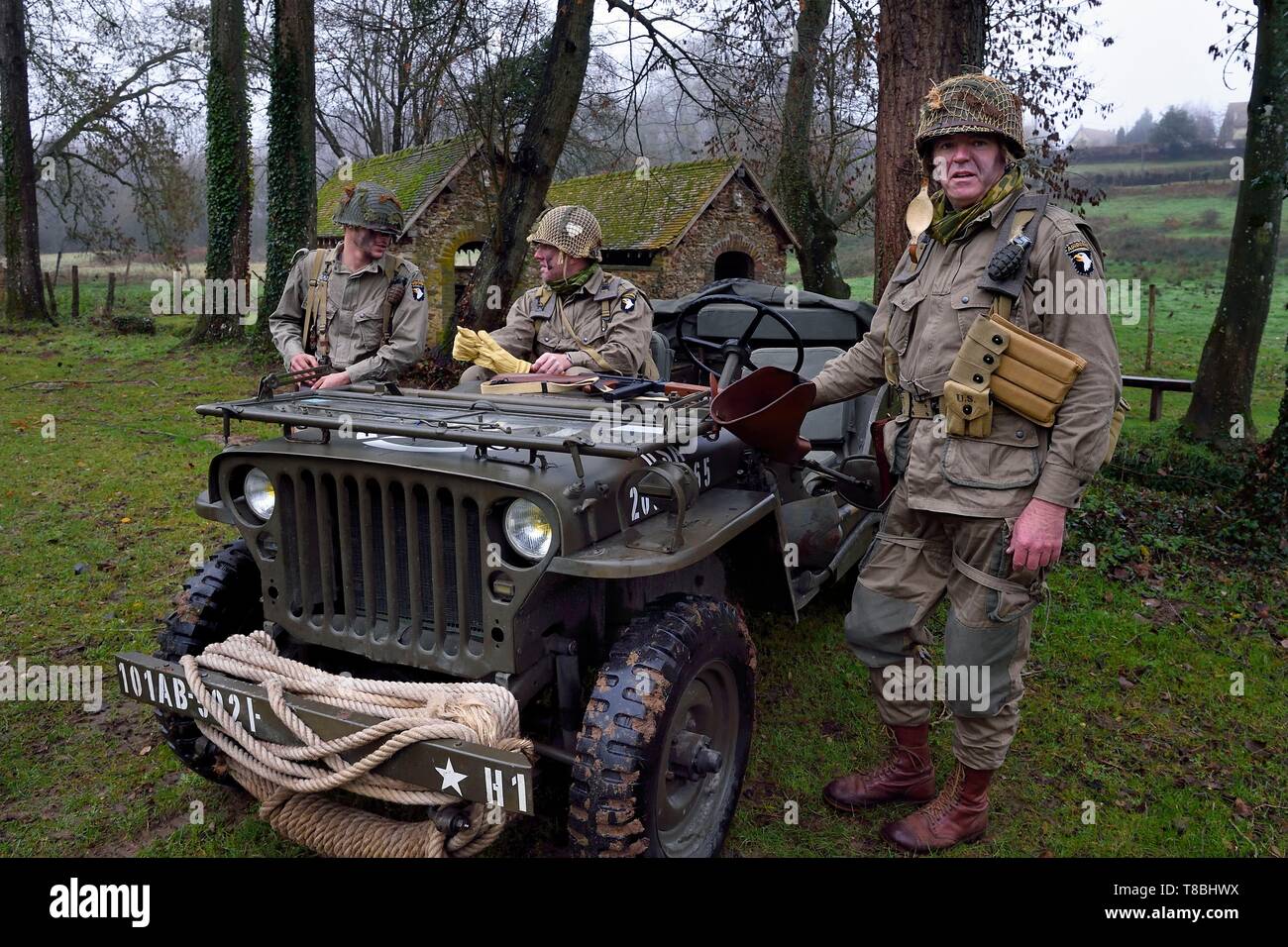 France, Eure, Sainte Colombe prÚs Vernon, Allied Reconstitution Group (US World War 2 and french Maquis historical reconstruction Association), reenactors in uniform of the 101st US Airborne Division Stock Photo