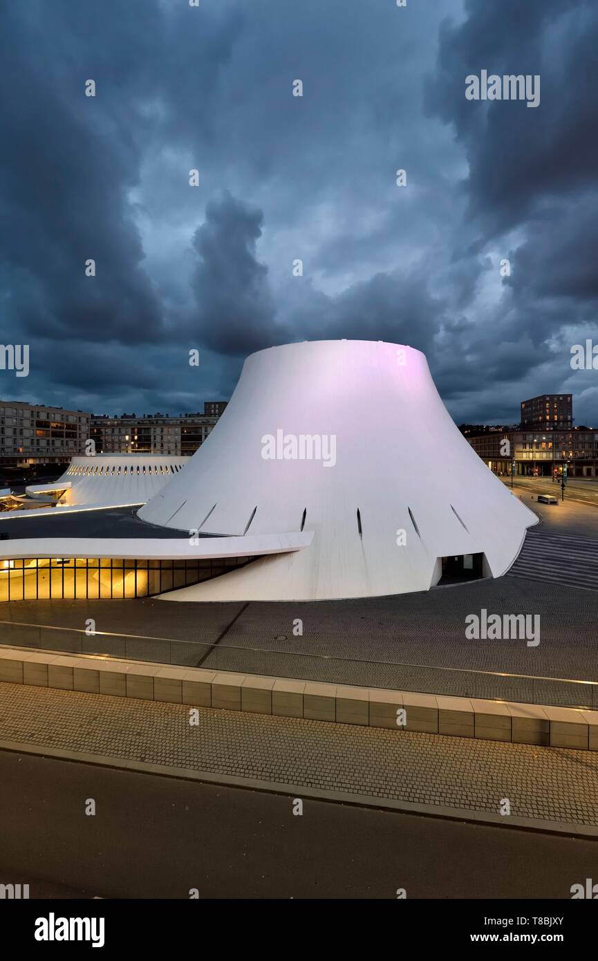 France, Seine Maritime, Le Havre, Downtown rebuilt by Auguste Perret listed as World Heritage by UNESCO, the cultural center called Volcano created by Oscar Niemeyer Stock Photo