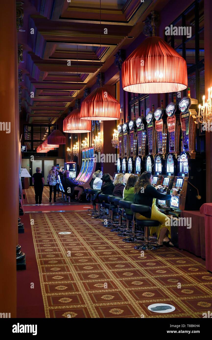 France, Calvados, Pays d'Auge, Deauville, Casino Barriere de Deauville), slot machine or one-armed bandit Stock Photo