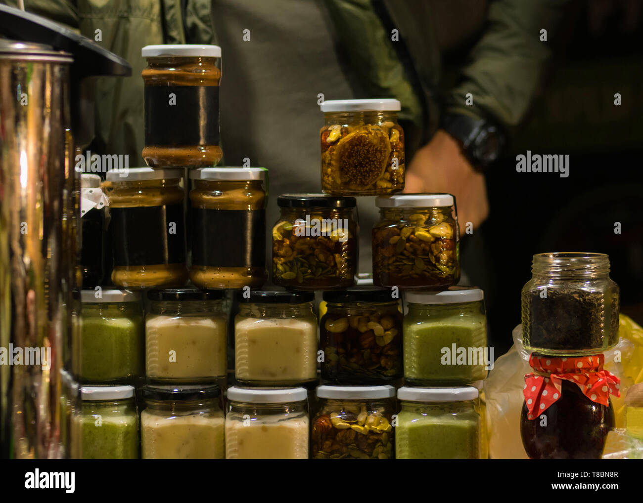Empty glass jar jars shelf hi-res stock photography and images - Alamy