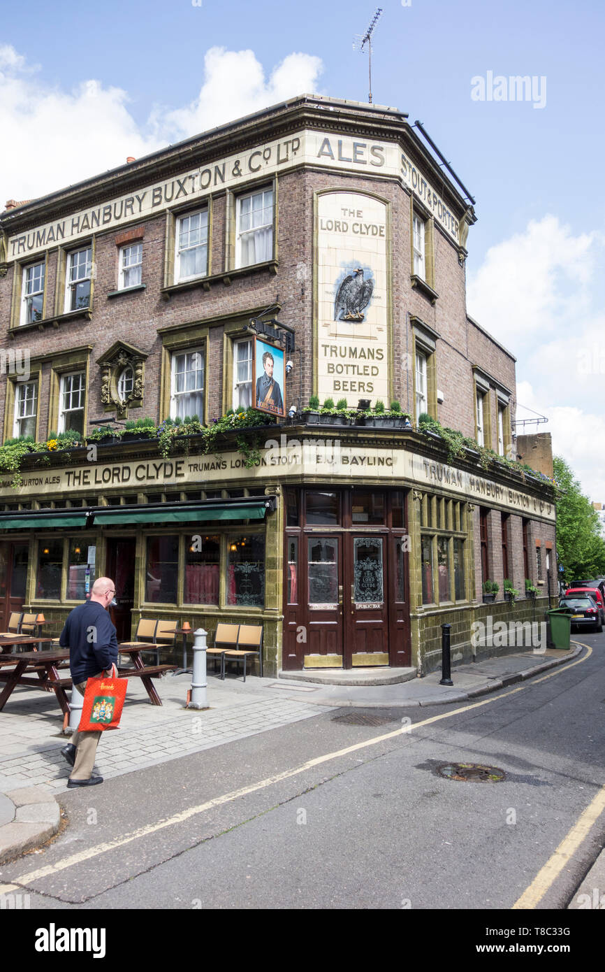 The exterior of the Lord Clyde public house, Clennam Street, Southwark, London SE1, UK Stock Photo